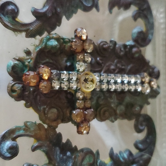 Vintage Cross Soap/Lotion Dispenser - Picture 2 of 5